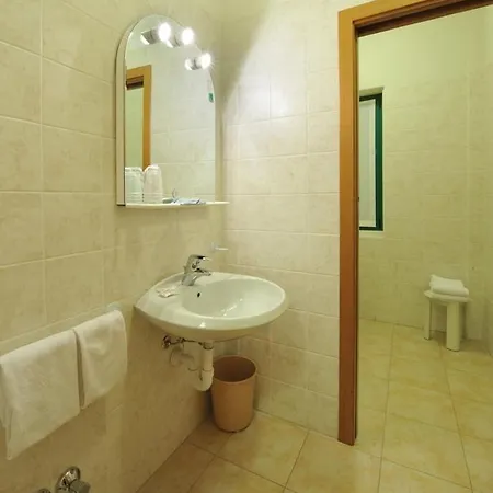 Torre 3* סונדאלו